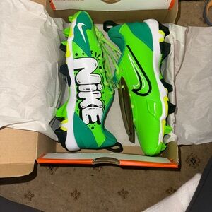 Nike Kids force trout Cleats